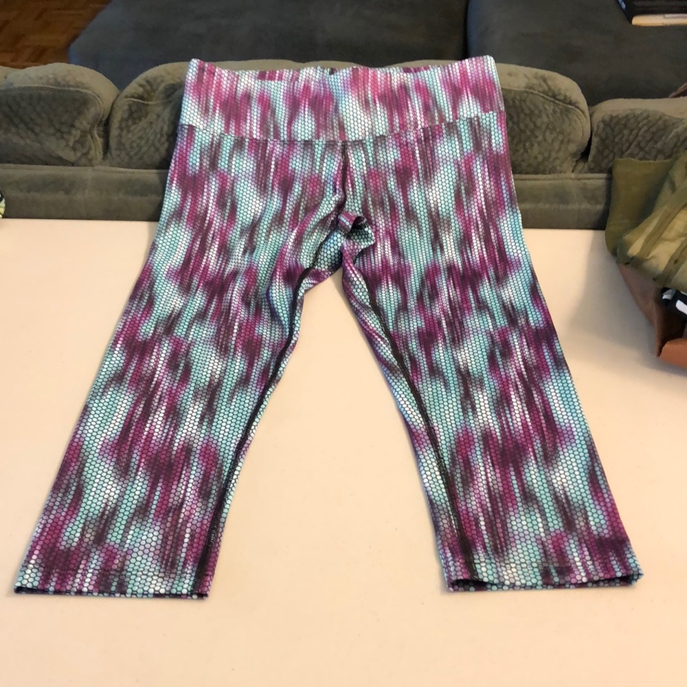 Athletic yoga pants
